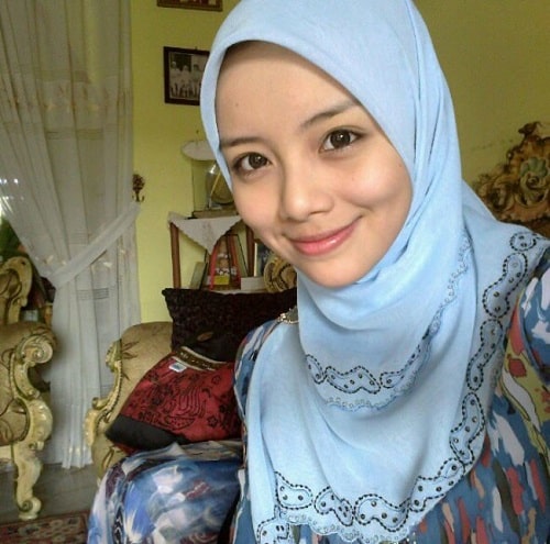 Mira Filzah first post over her Instagram handle